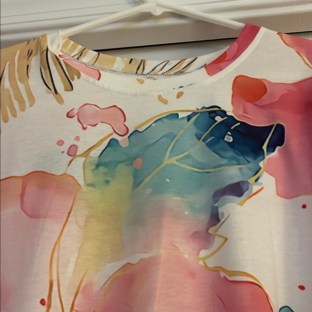 Colorful Abstract Print T-Shirt - Picture 2 of 5